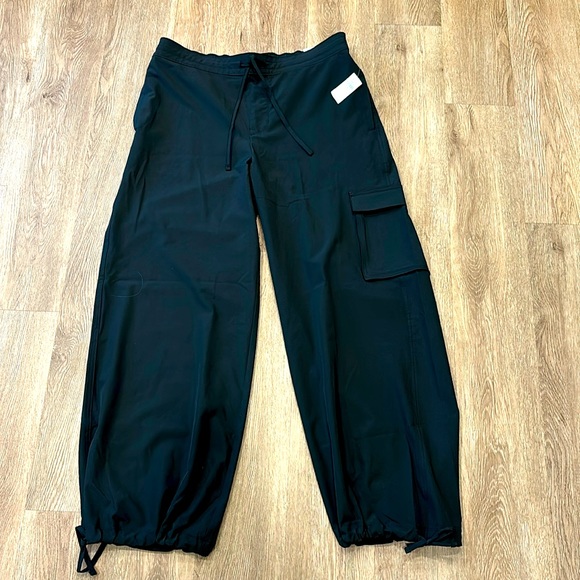 Old Navy Pants - Old Navy Stretchtech pants. Size M.